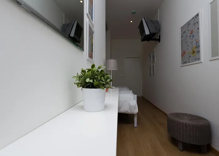 Turismo Do Seculo 3* Estoril